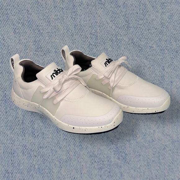 Snibbs White Work SneakersWomen’s Size 8.5Slip-Resistant